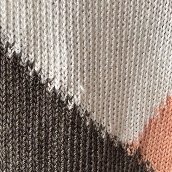 ESCADA linen geometric vneck sweater - Picture 11 of 12